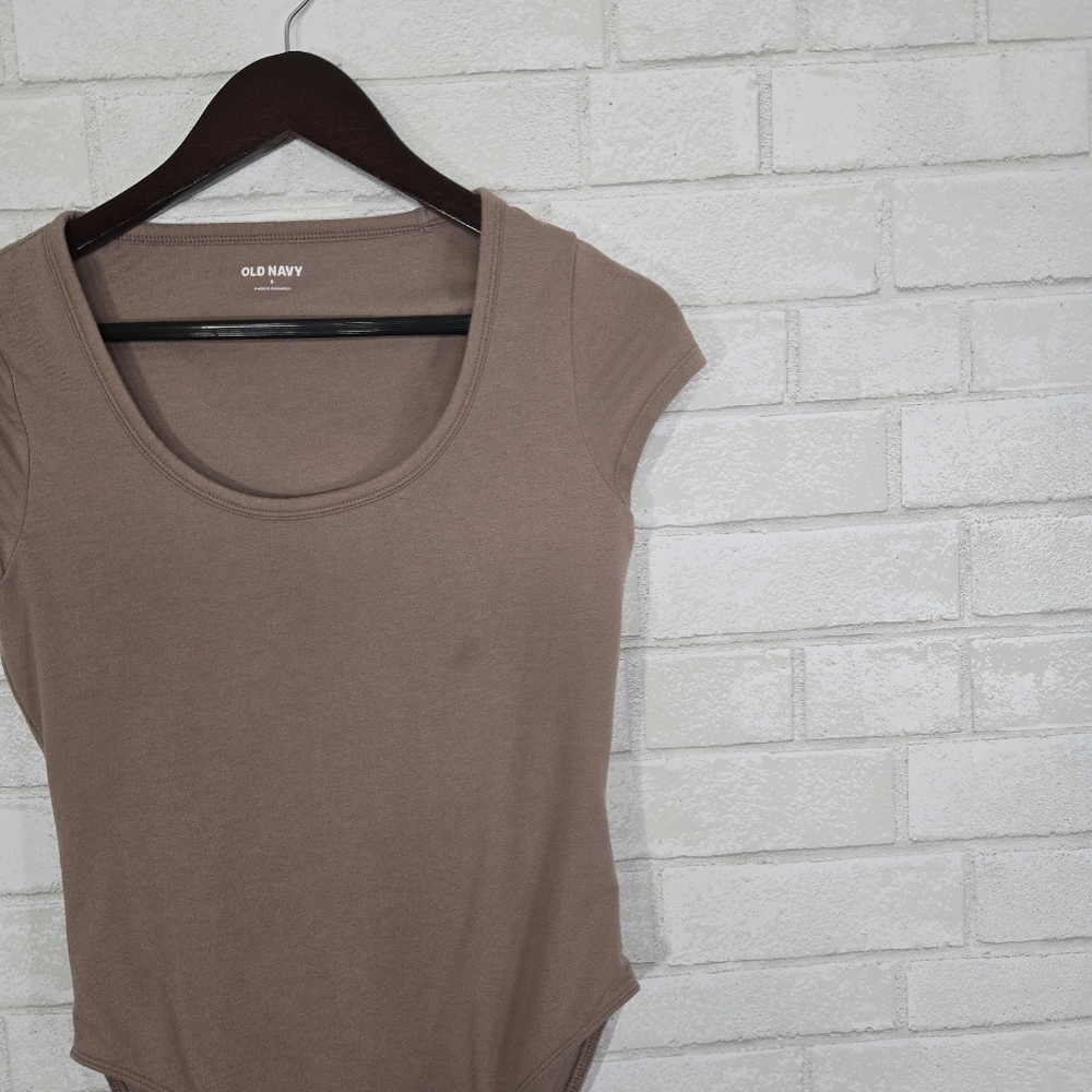 Old Navy bodysuit - Picture 3 of 13